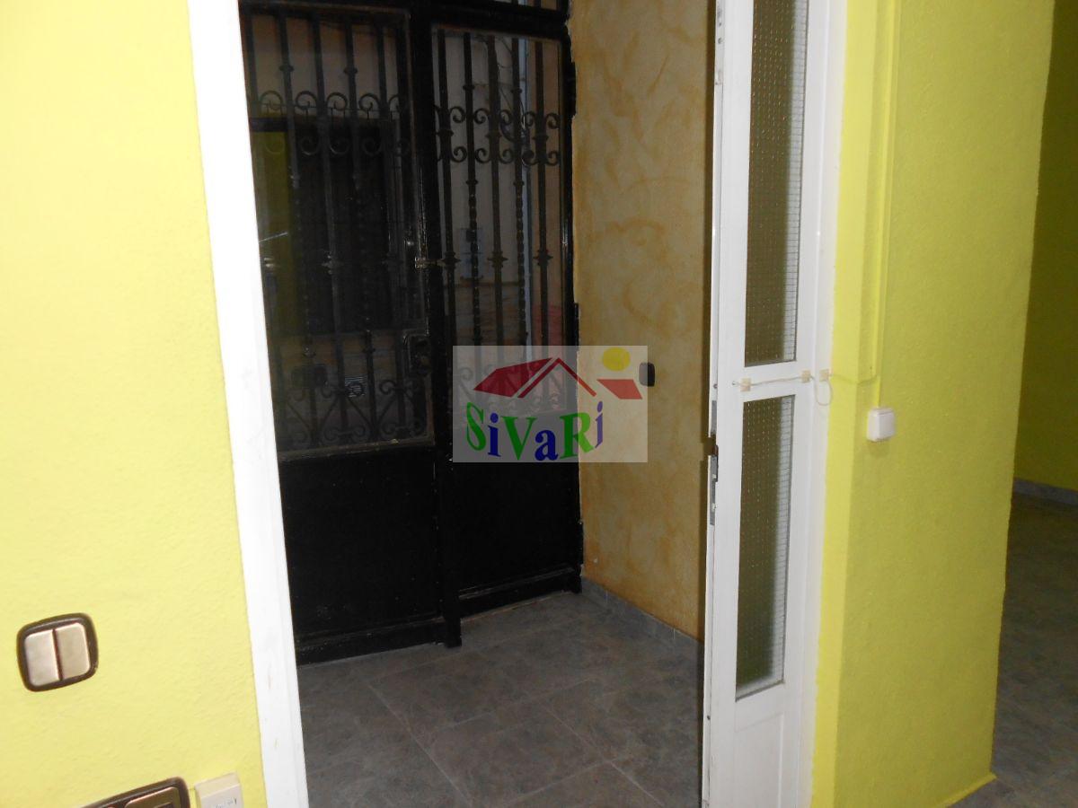 For rent of commercial in Abarán