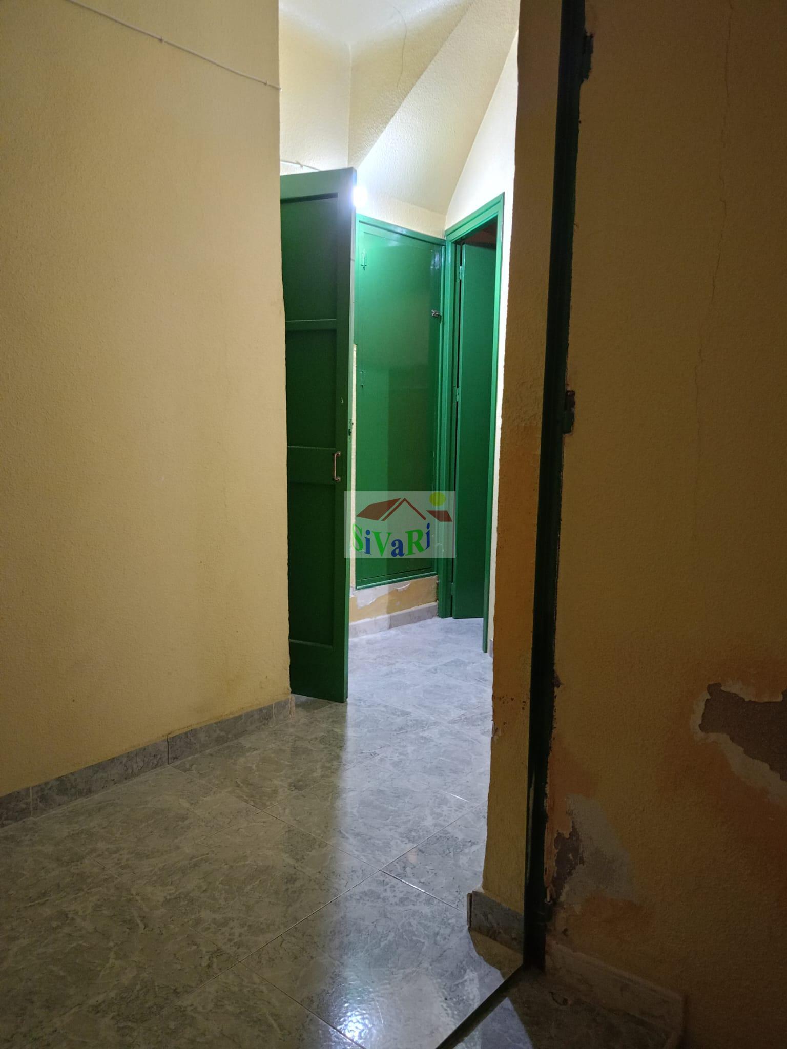 For rent of commercial in Abarán
