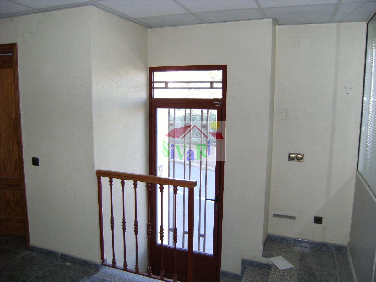 For rent of commercial in Abarán