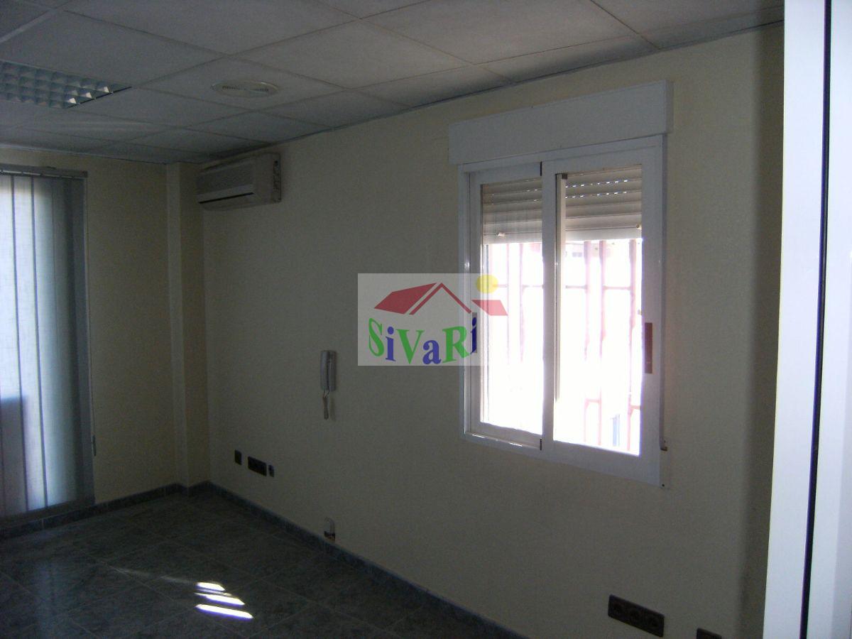 For rent of commercial in Abarán