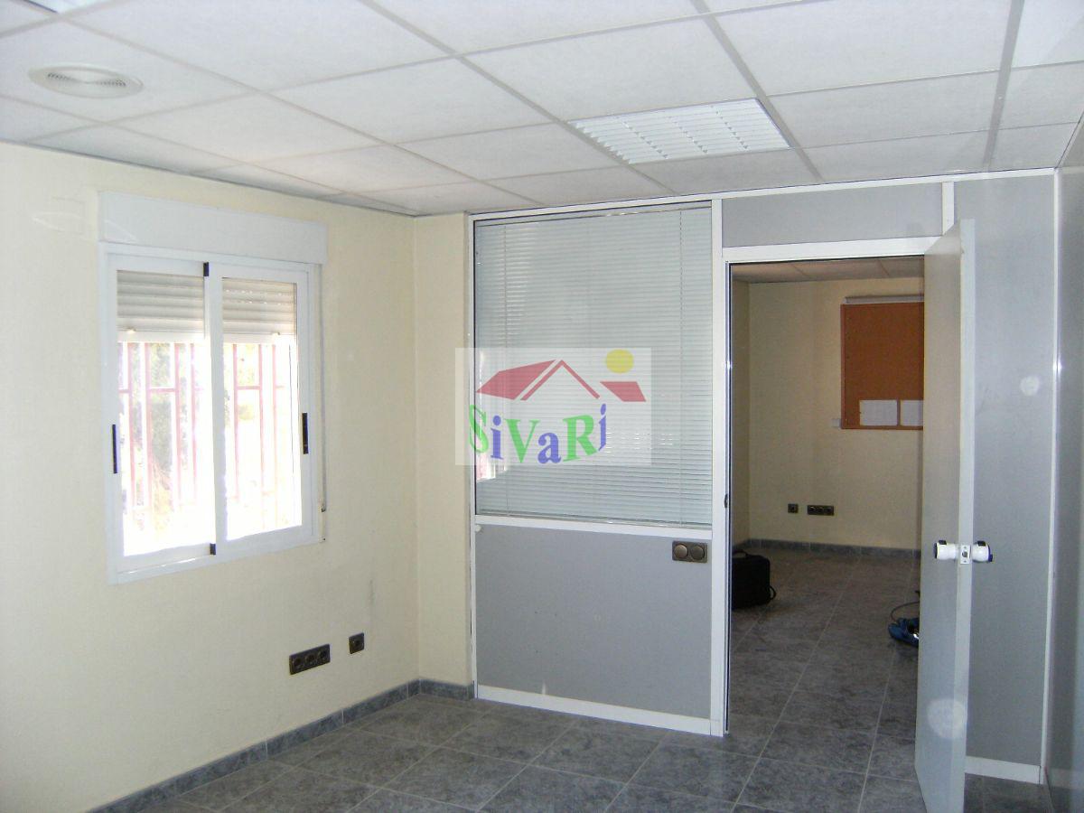 For rent of commercial in Abarán