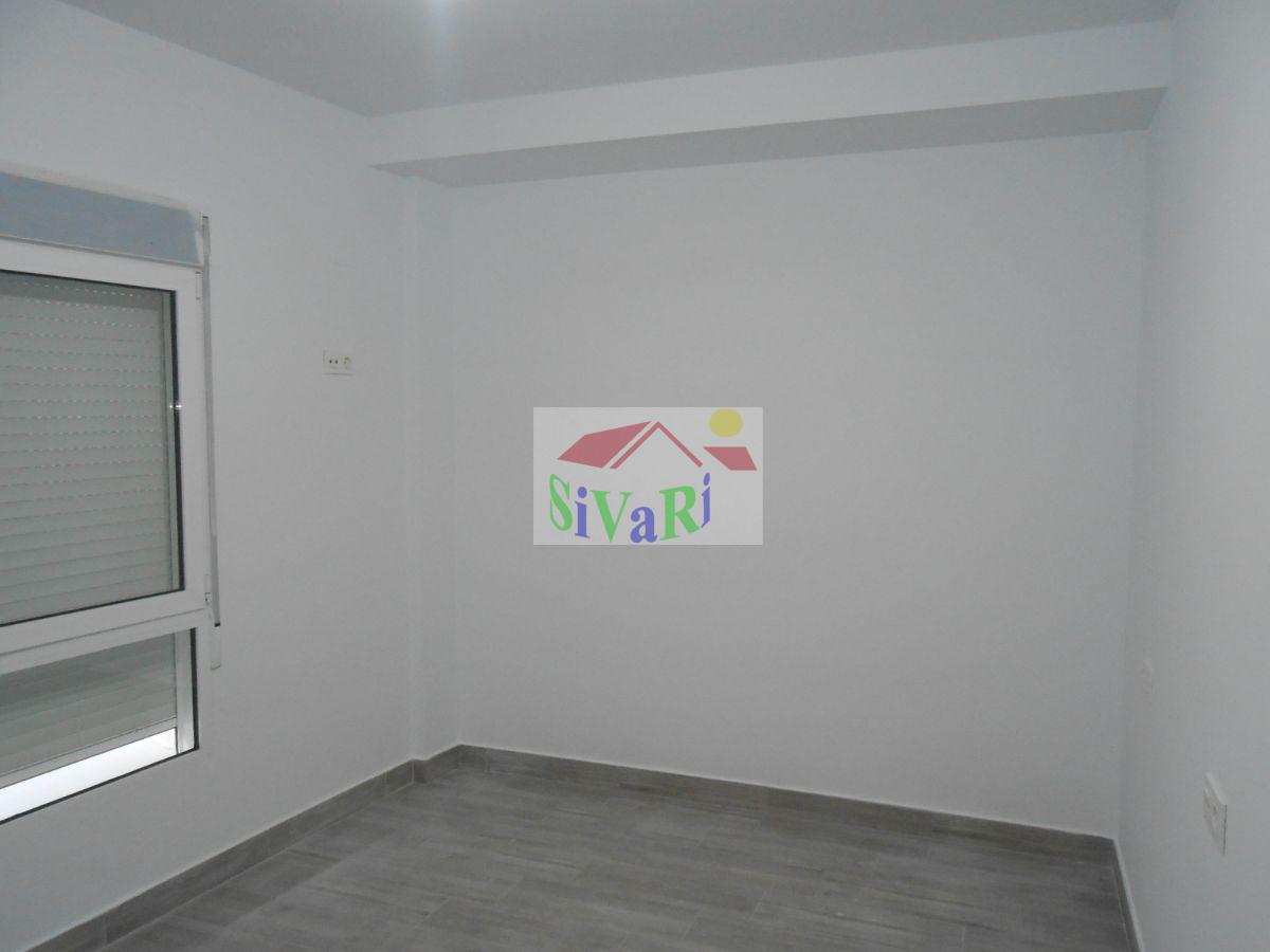 For sale of flat in Abarán