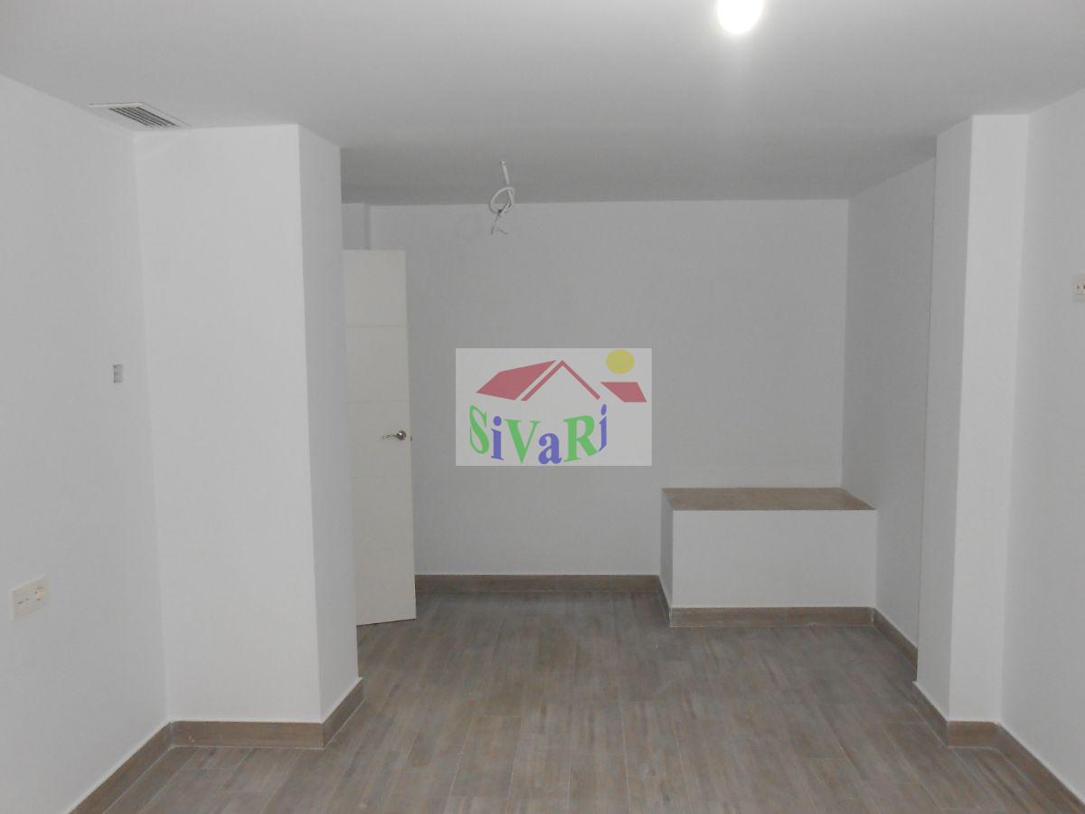 For sale of flat in Abarán