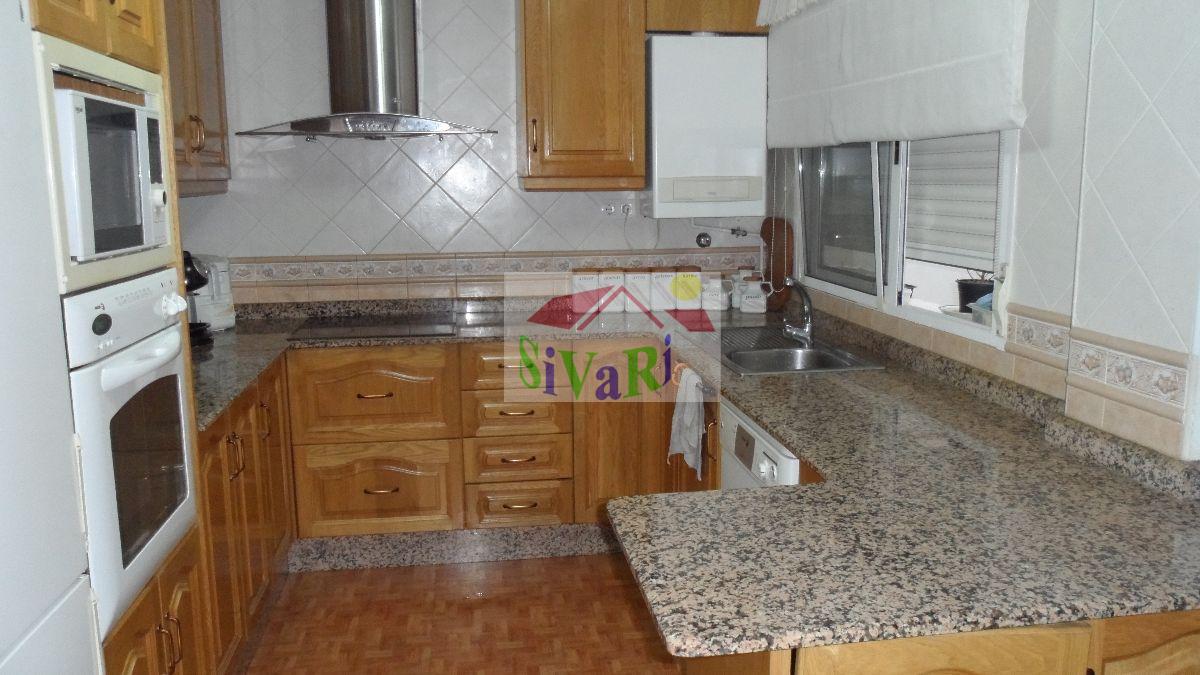 For sale of flat in Abarán