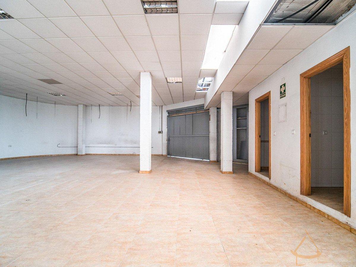 Venta de local comercial en Molina de Segura