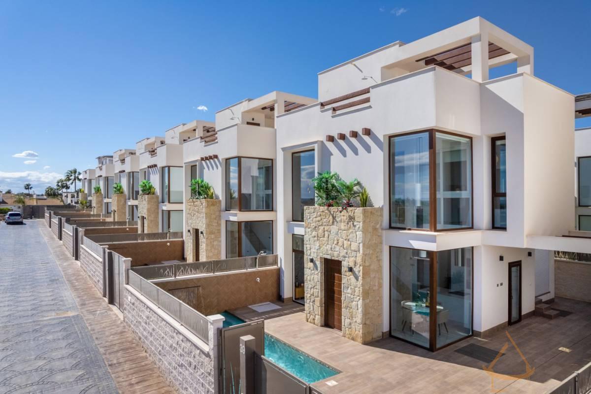 Zu verkaufen von villa in
 Torrevieja