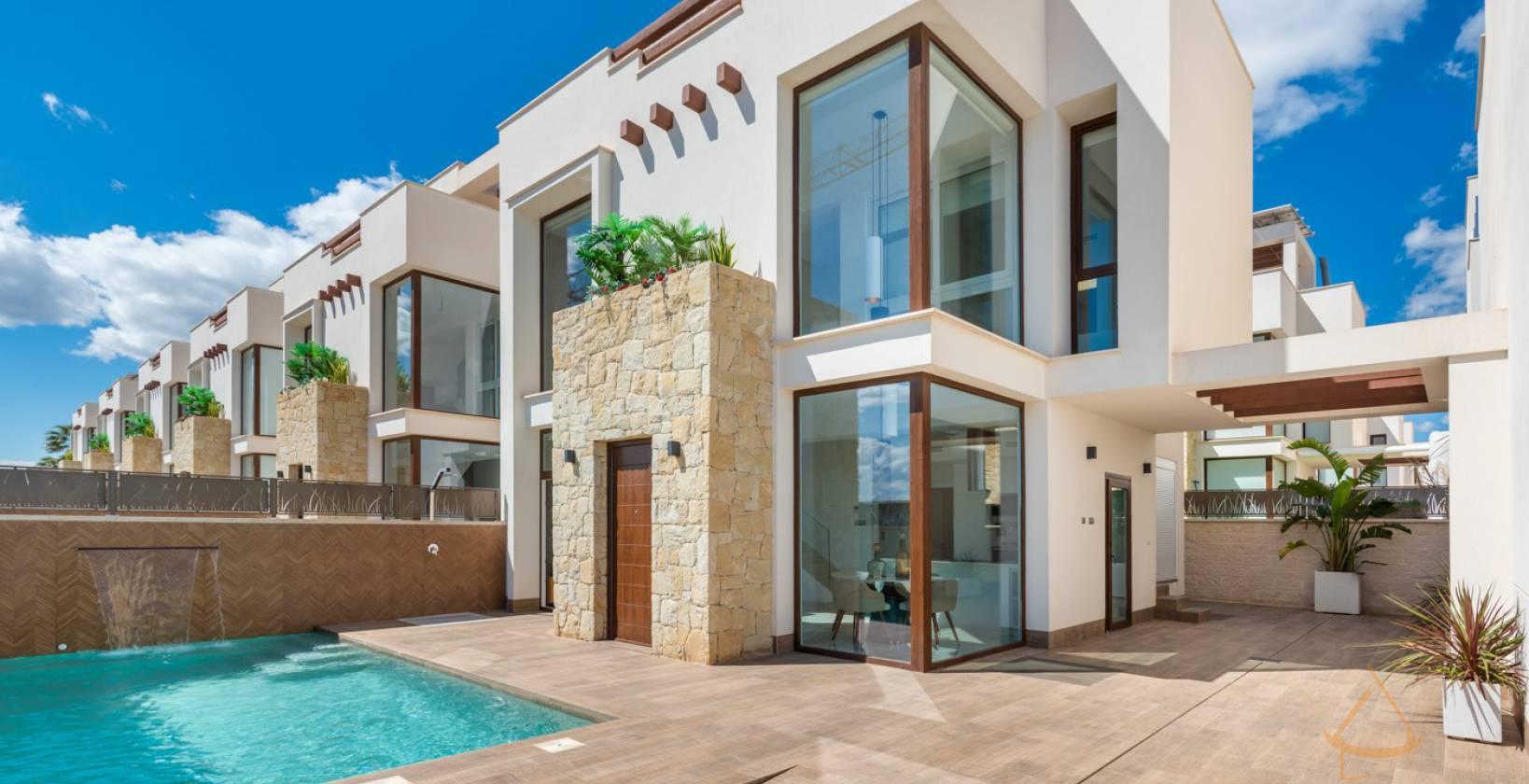 For sale of villa in Torrevieja