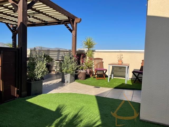 For sale of penthouse in Gea y Truyols