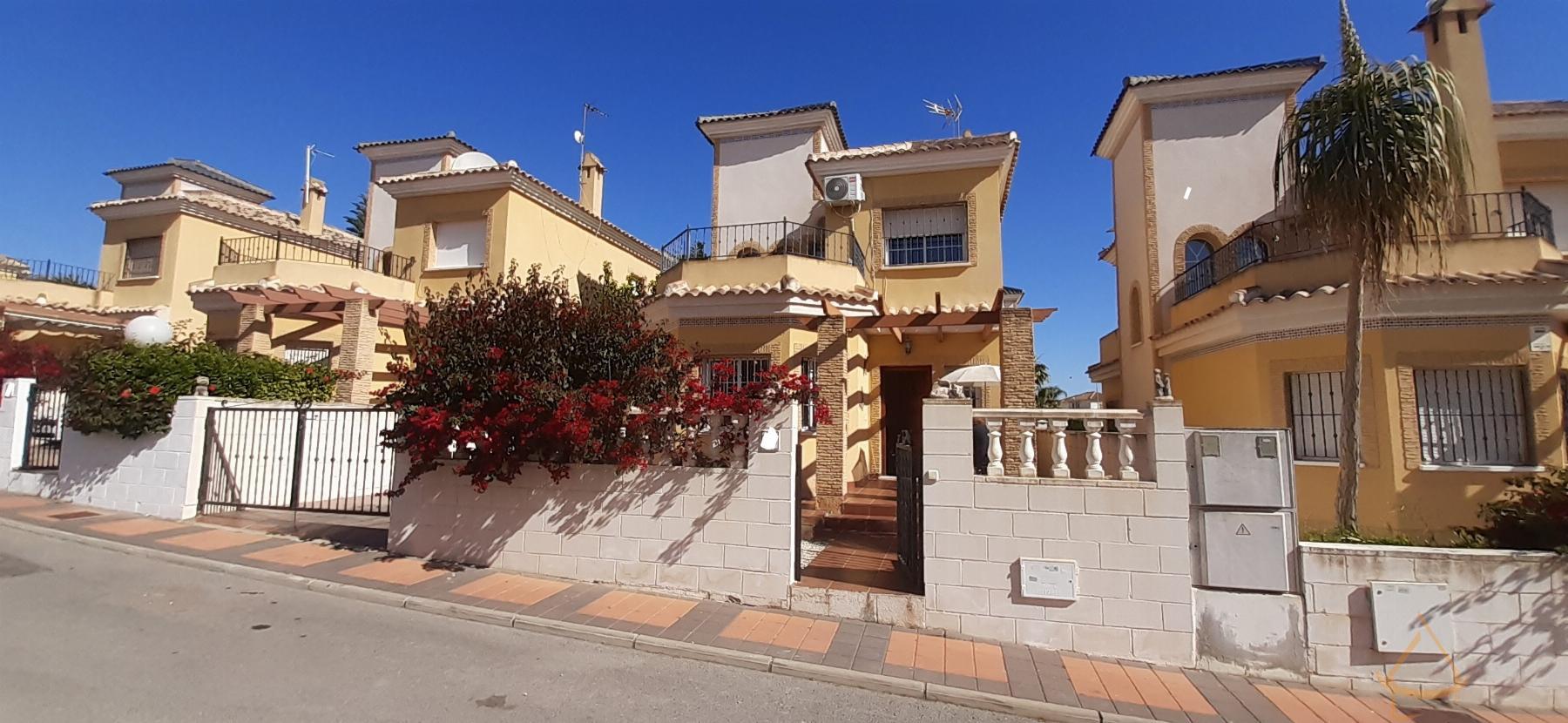 Venta de chalet en Algorfa