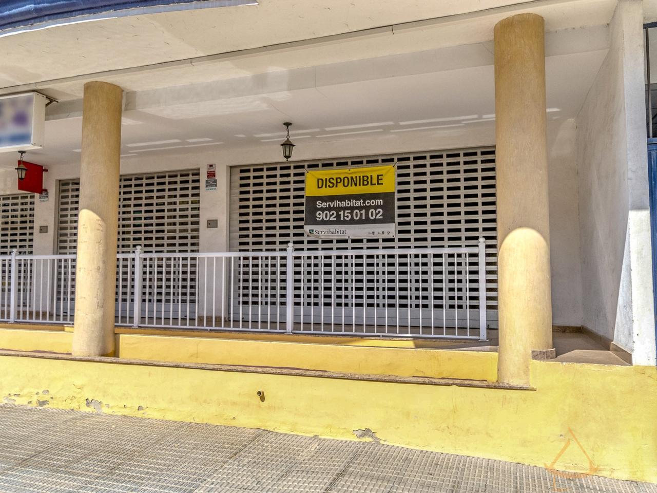 For sale of commercial in Dolores