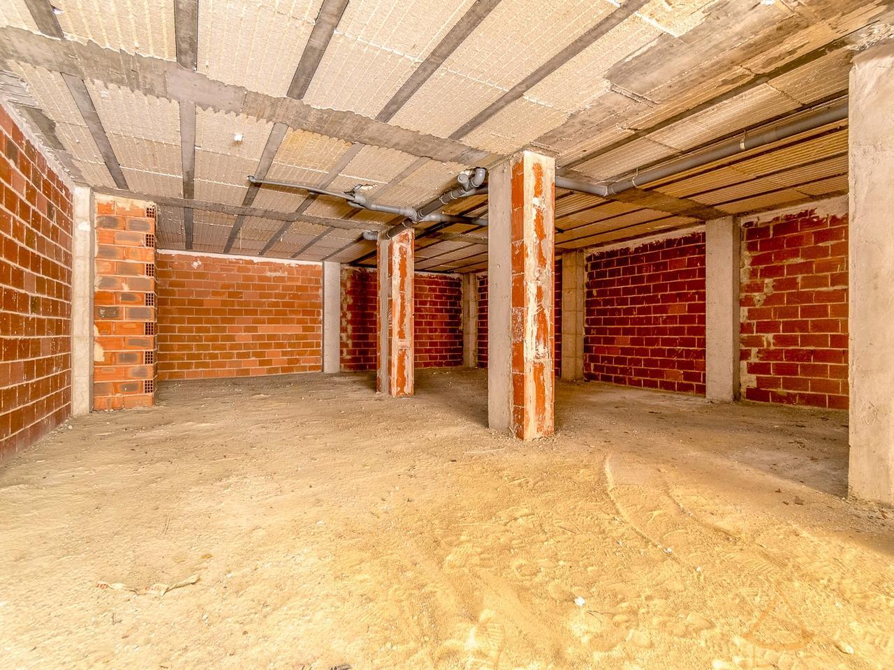 For sale of commercial in Dolores