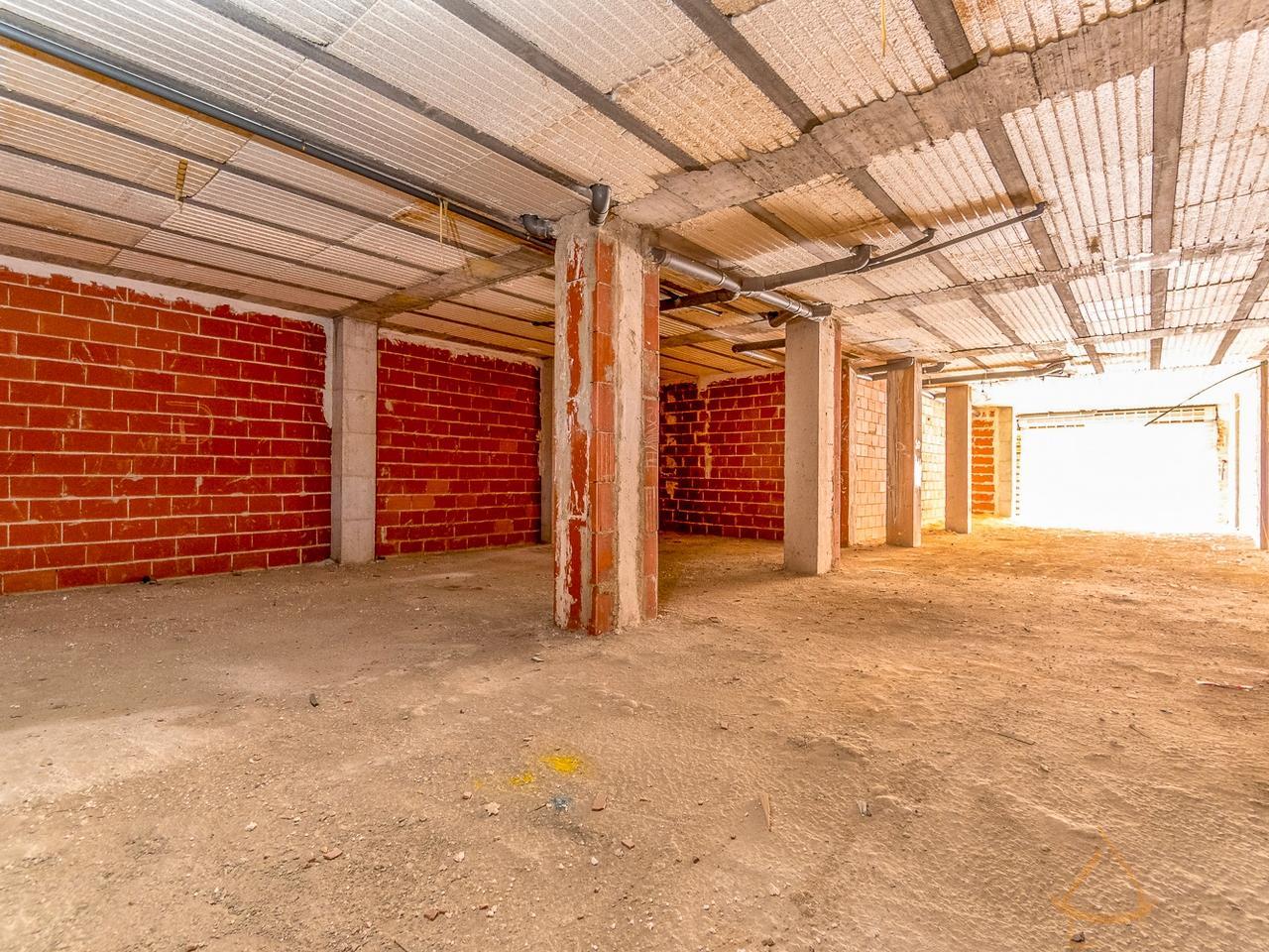 For sale of commercial in Dolores
