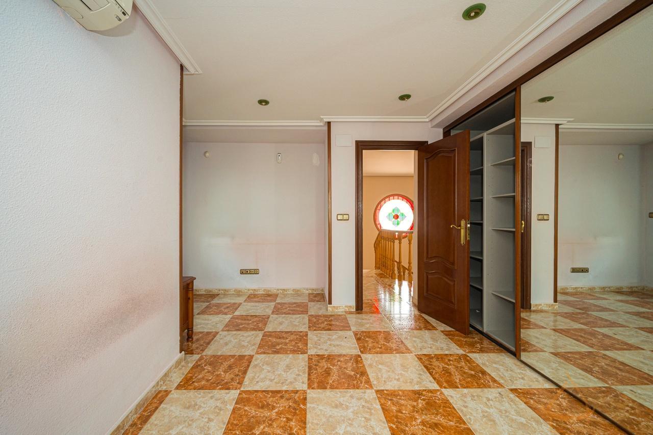 Venta de casa en Elche-Elx