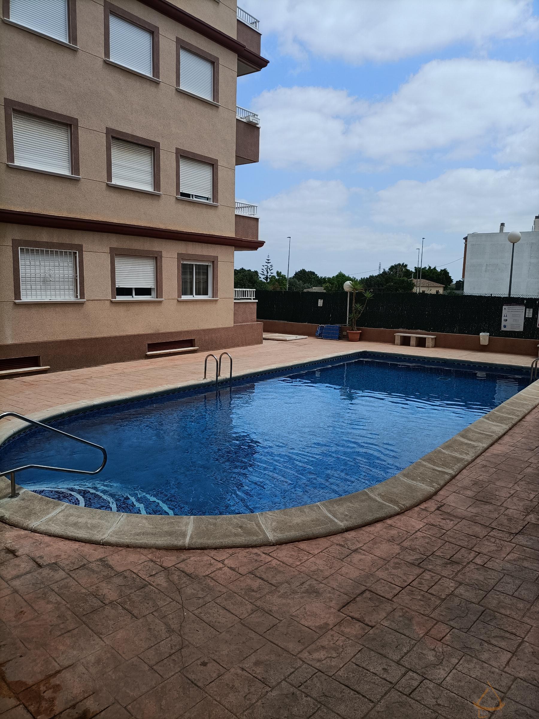 For sale of flat in Algorfa
