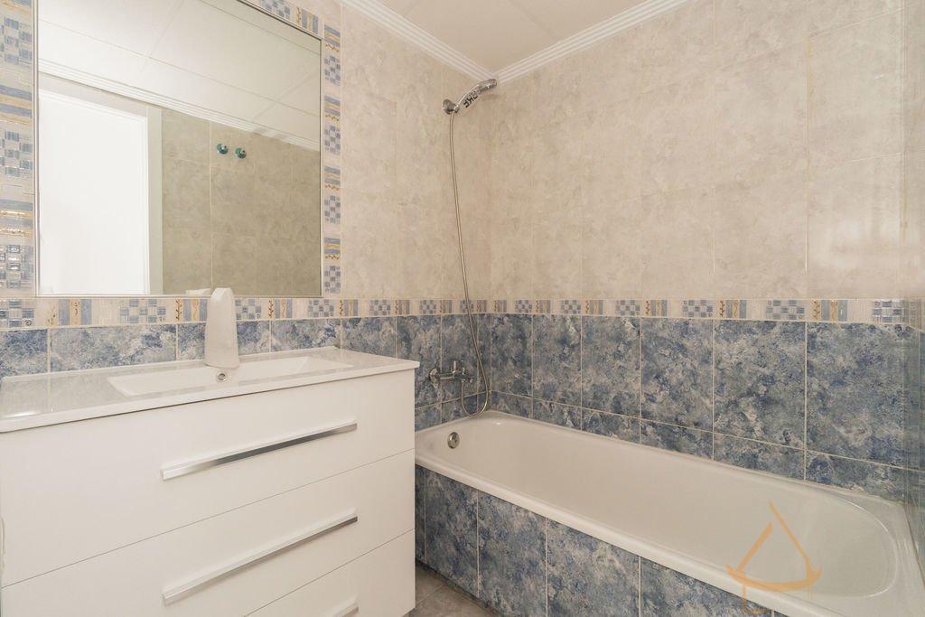 Sprzedaż z apartament w Rafal