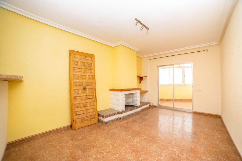 For sale of apartment in Guardamar del Segura