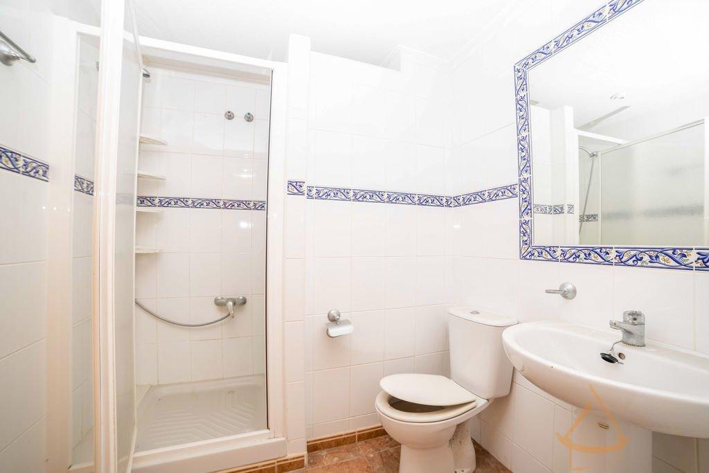 For sale of apartment in Guardamar del Segura