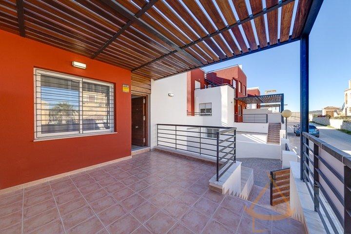 For sale of duplex in Algorfa