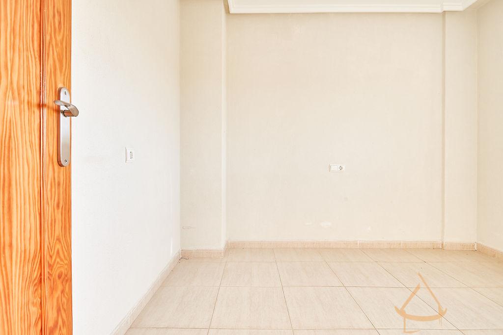 For sale of duplex in Rojales