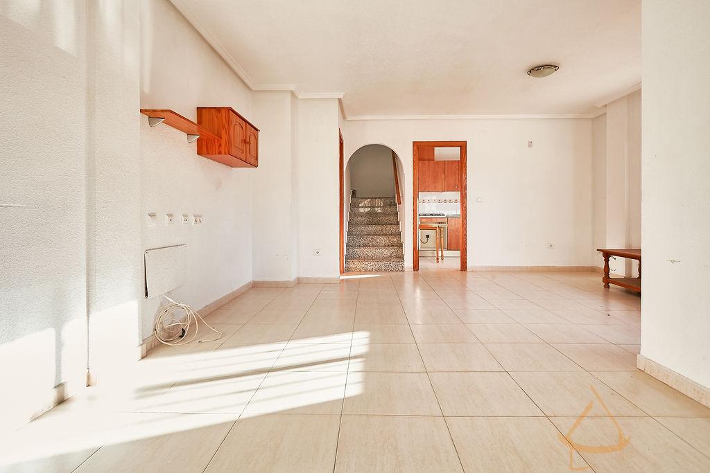 For sale of duplex in Rojales