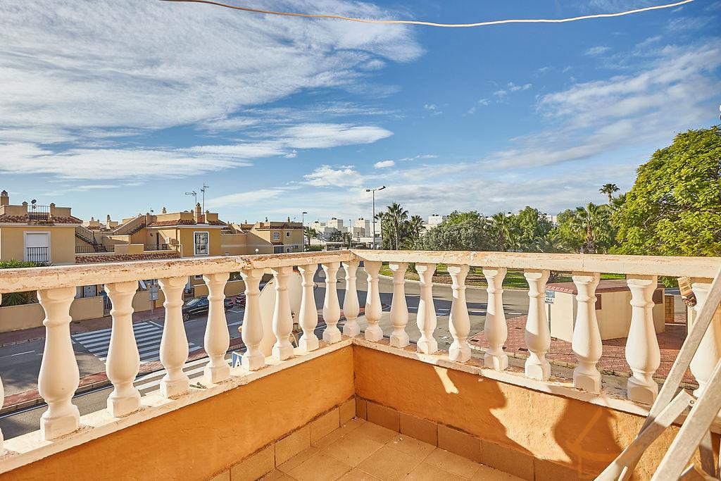 For sale of duplex in Rojales
