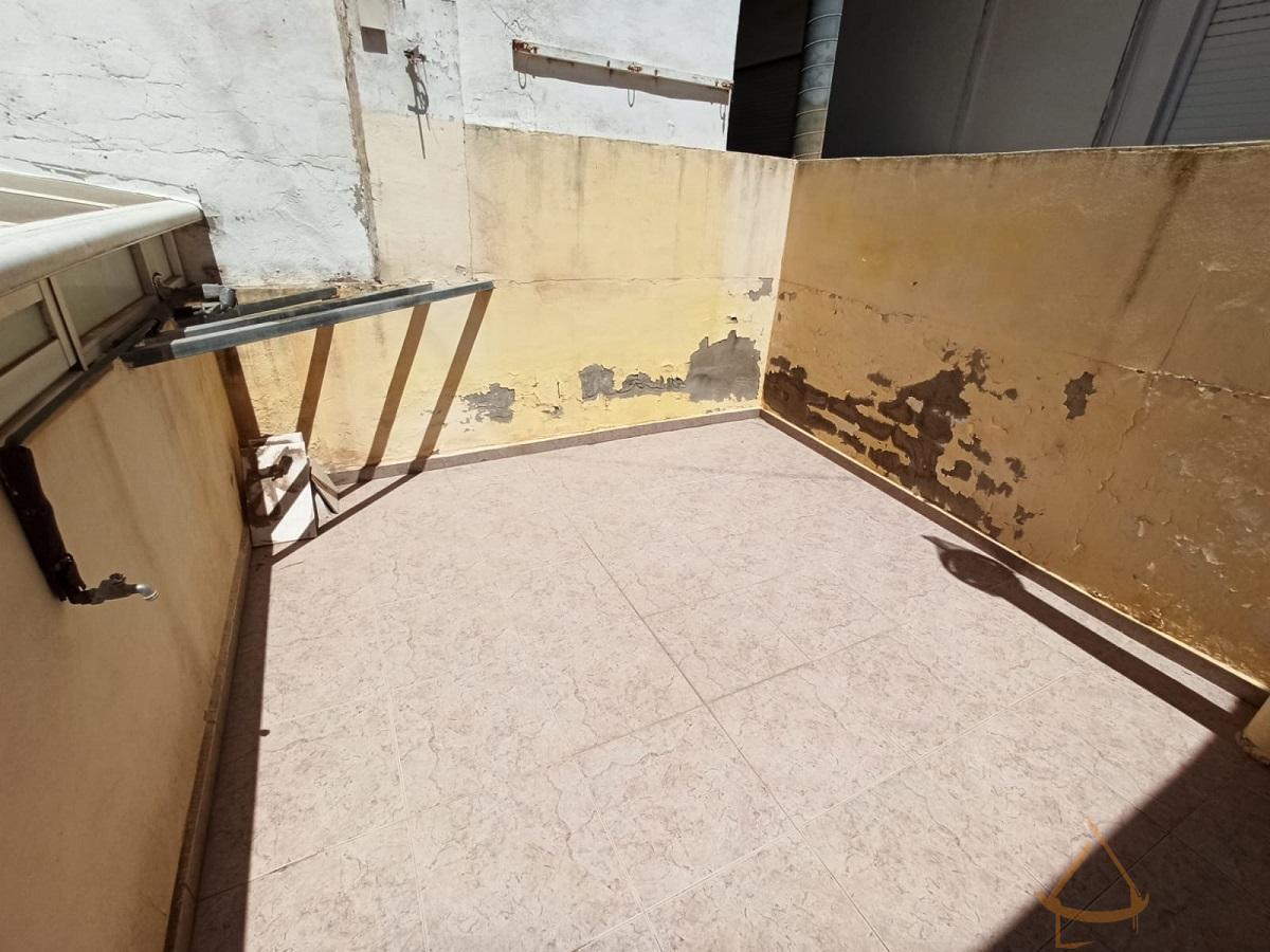 For sale of duplex in Almoradí