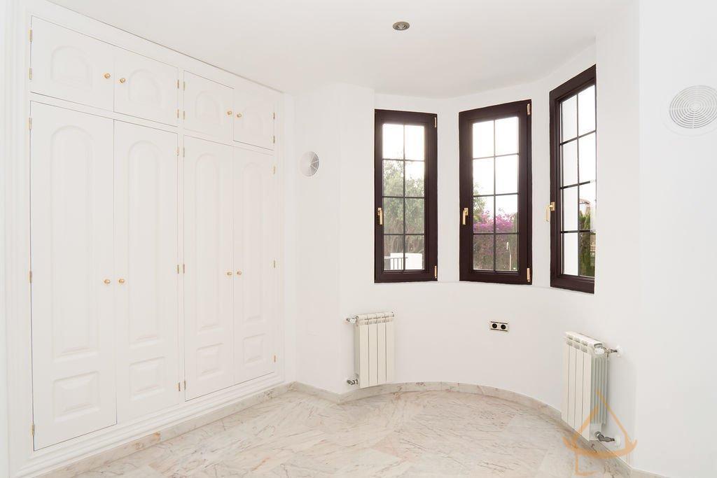 For sale of chalet in Orihuela Costa