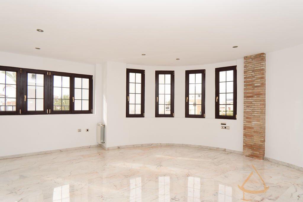 For sale of chalet in Orihuela Costa