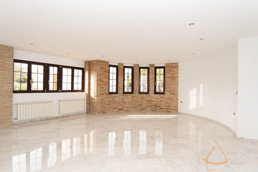 For sale of chalet in Orihuela Costa