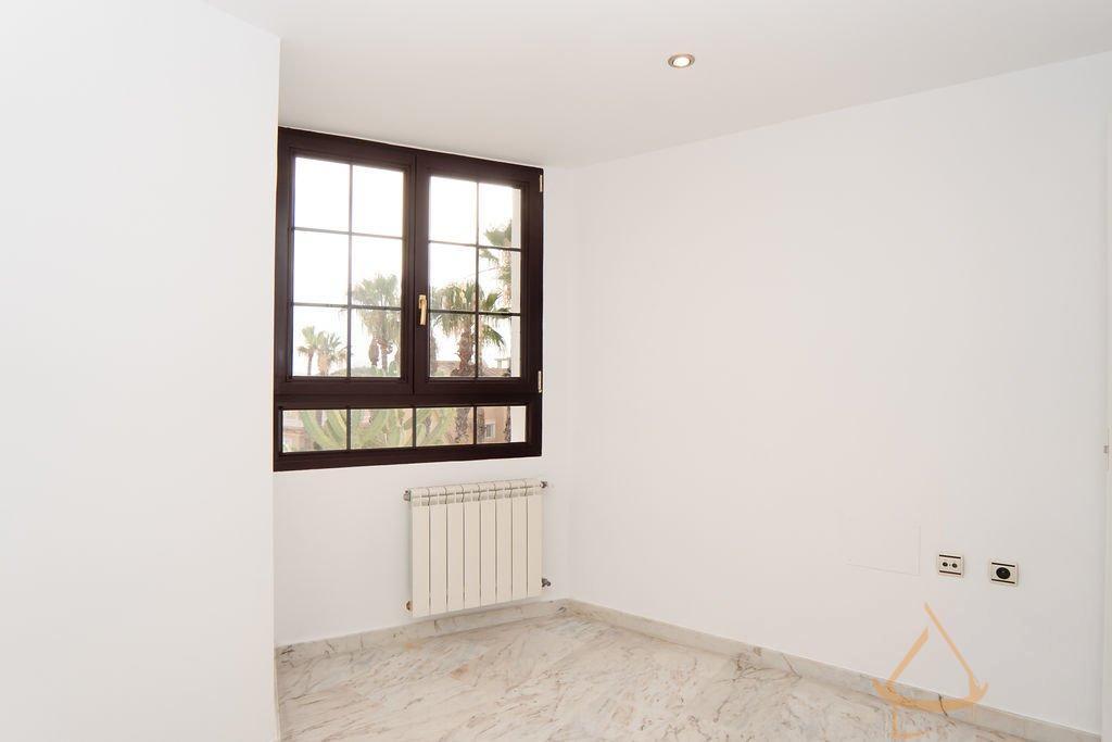For sale of chalet in Orihuela Costa