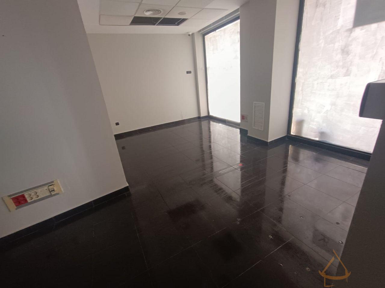 Venta de local comercial en Santa Pola