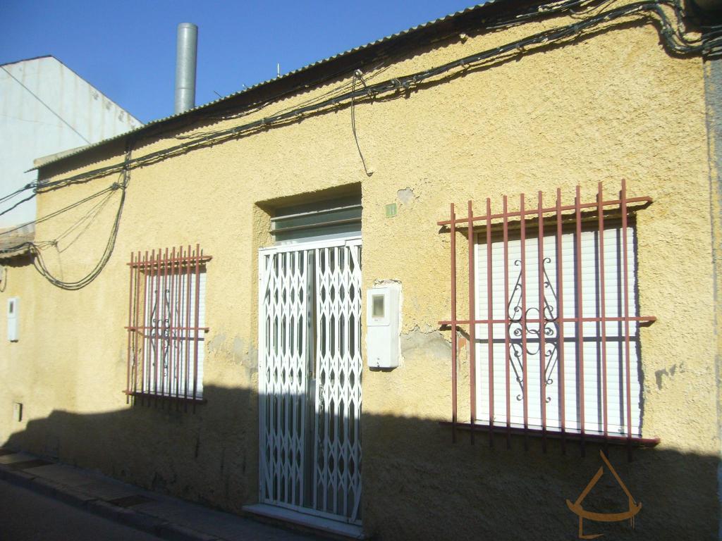 For sale of house in Catral