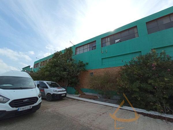 For sale of industrial plant/warehouse in Jacarilla