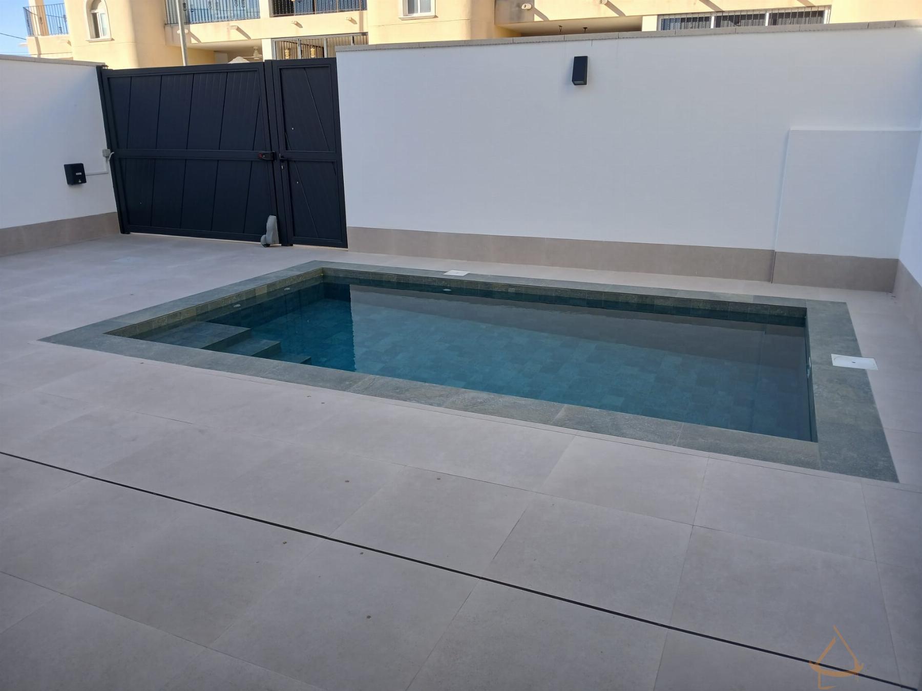 For sale of apartment in Almoradí