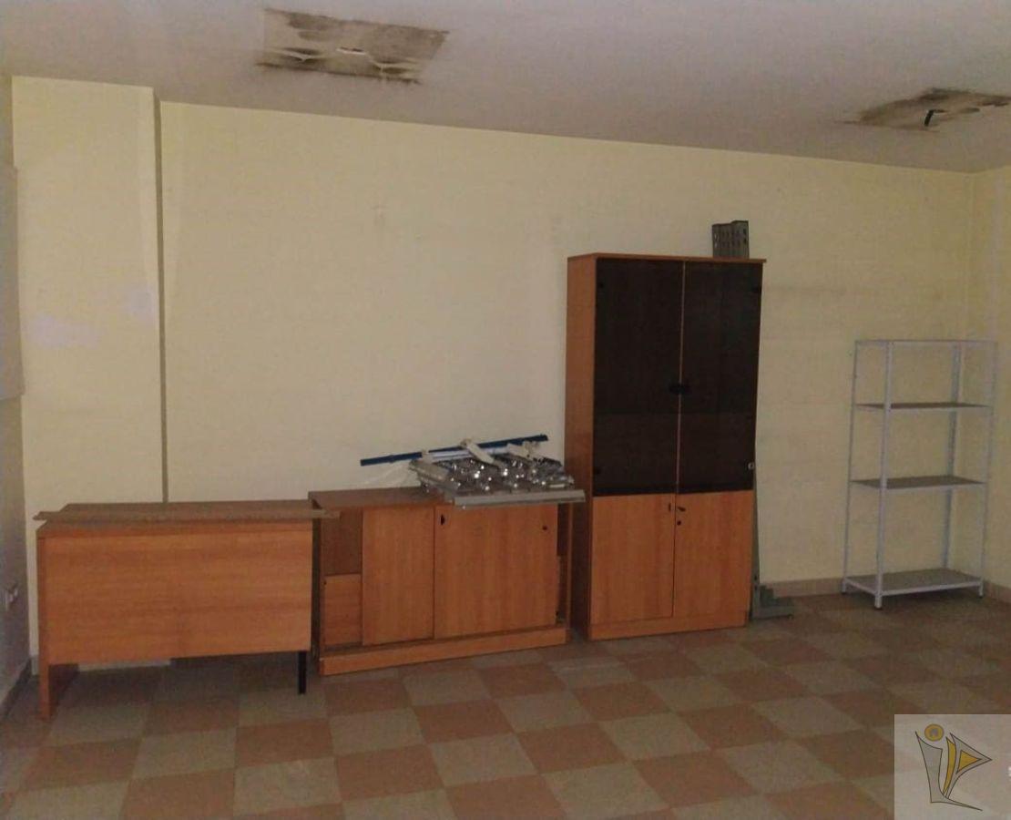 For sale of commercial in Granada