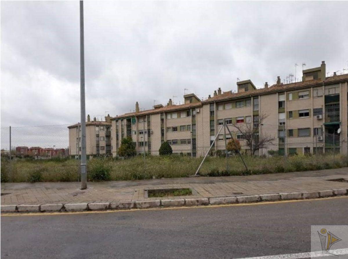 For sale of land in Granada