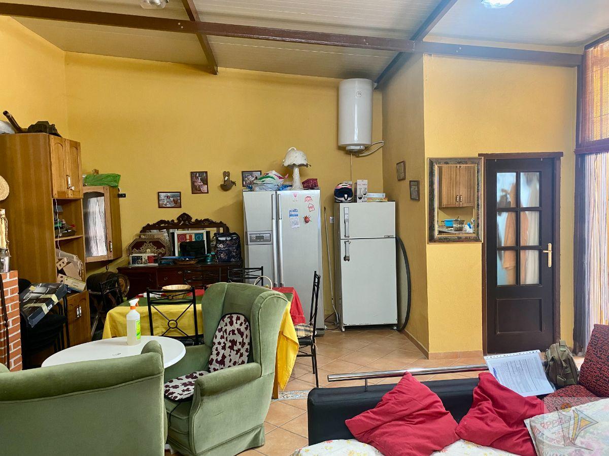 For sale of rural property in Gójar