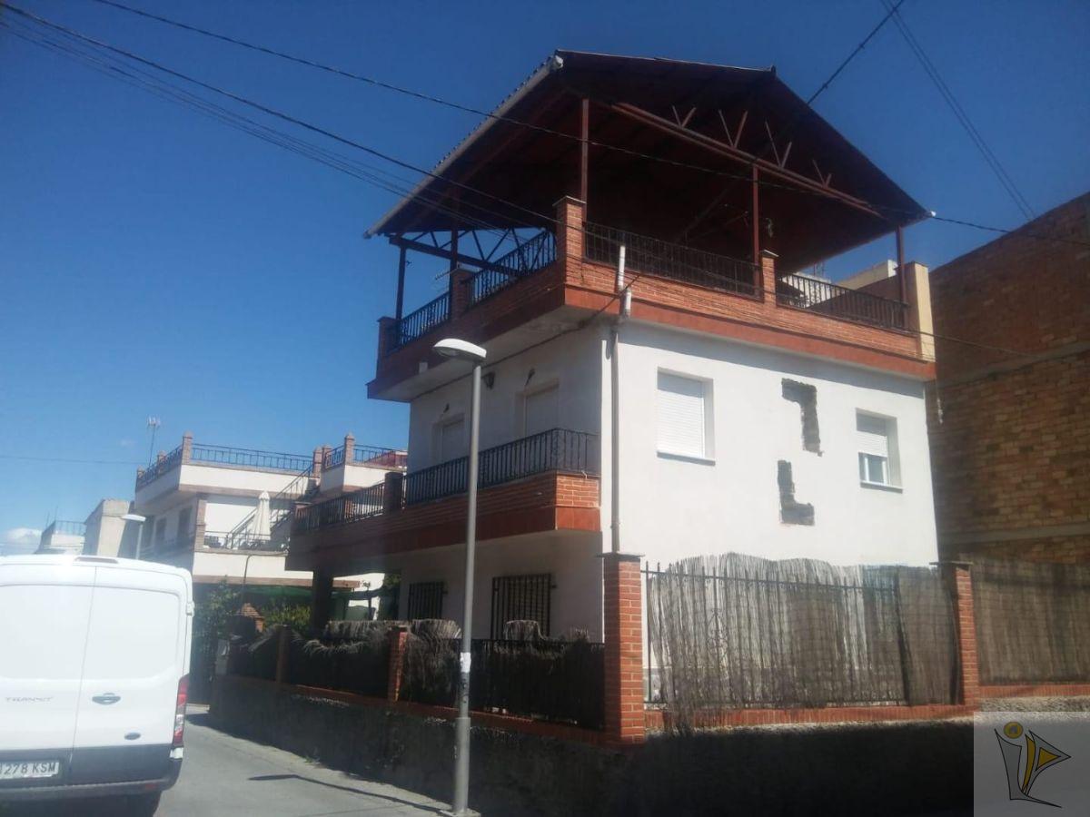 For sale of house in Huétor Vega