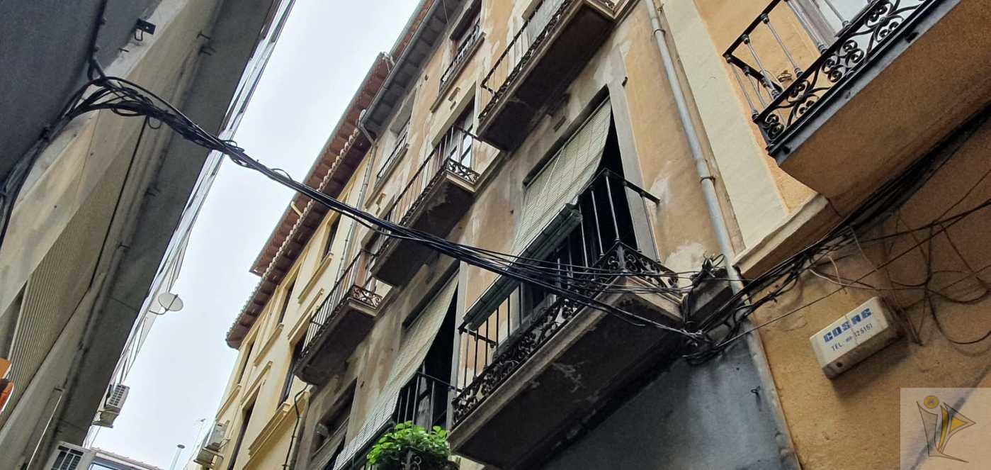 For sale of building in Granada