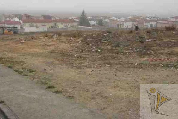 For sale of land in Pinos Puente
