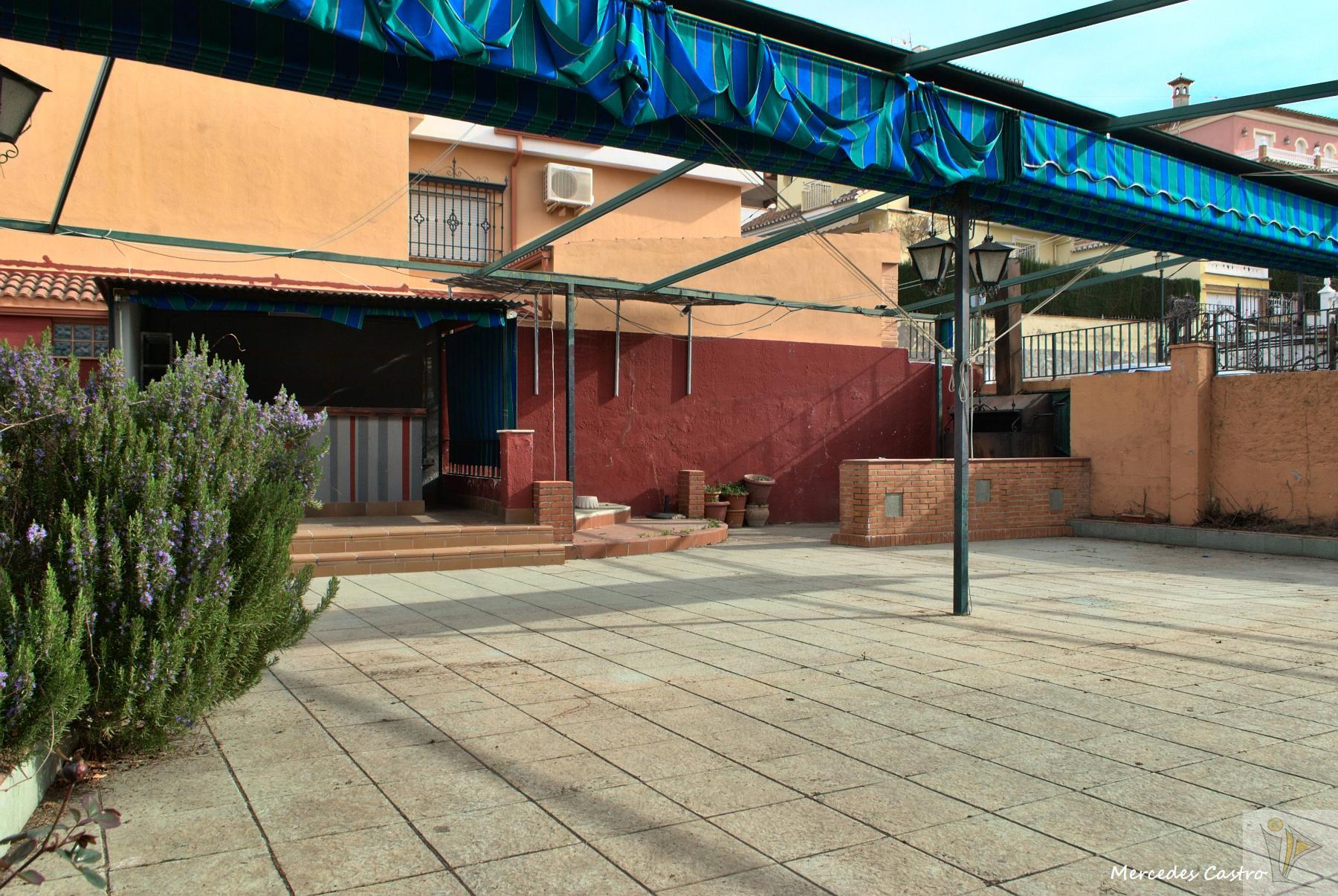 Venta de local comercial en Cájar