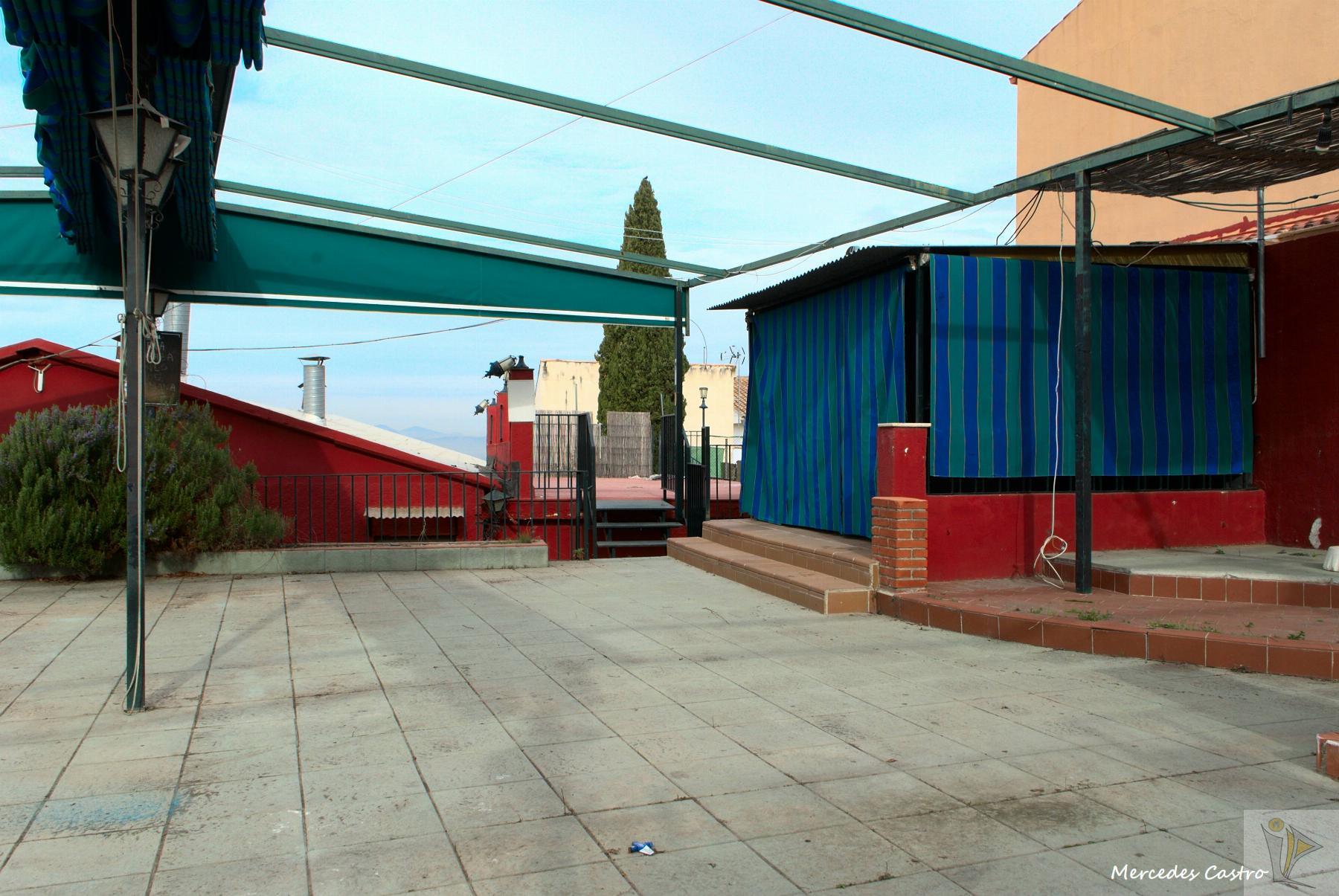 For sale of commercial in Cájar
