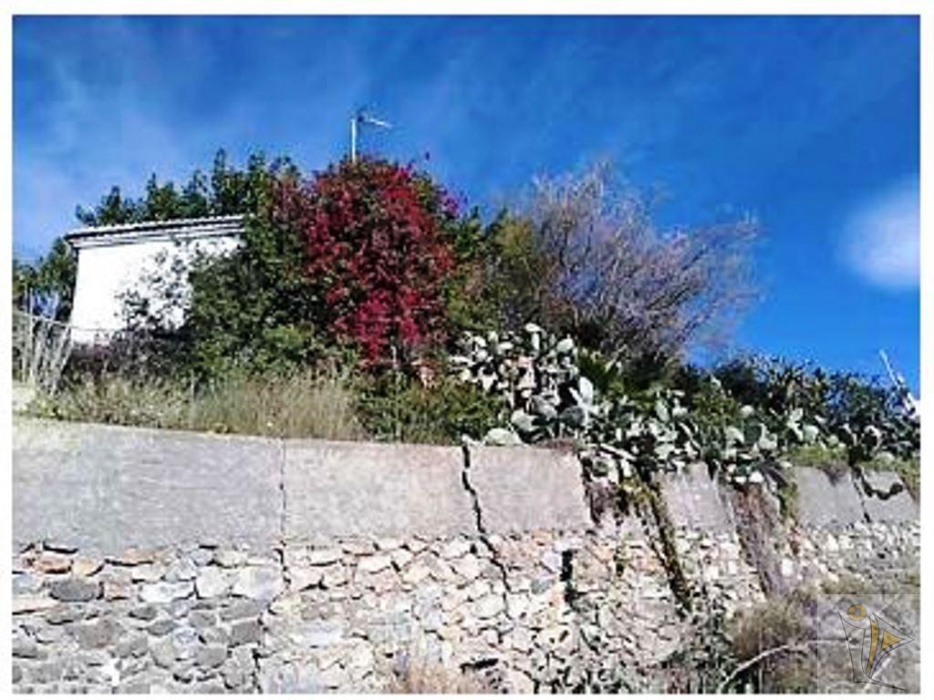 For sale of land in Almuñécar