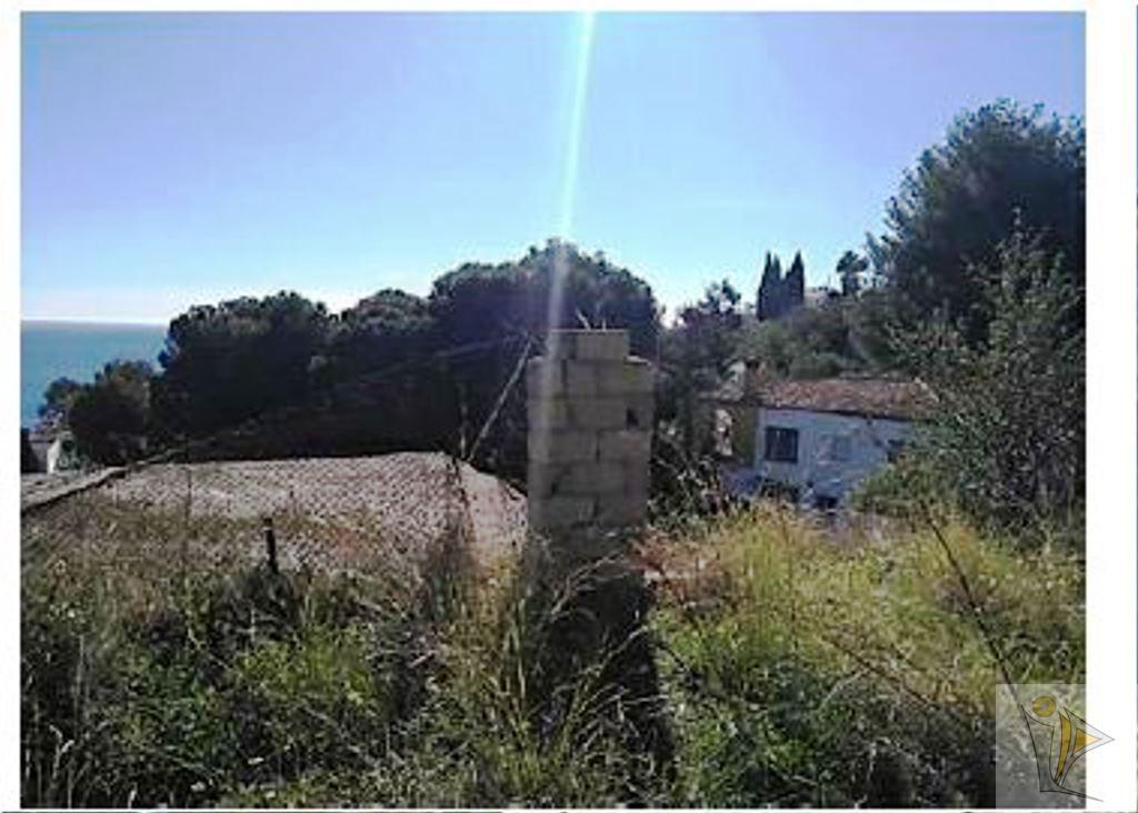 For sale of land in Almuñécar