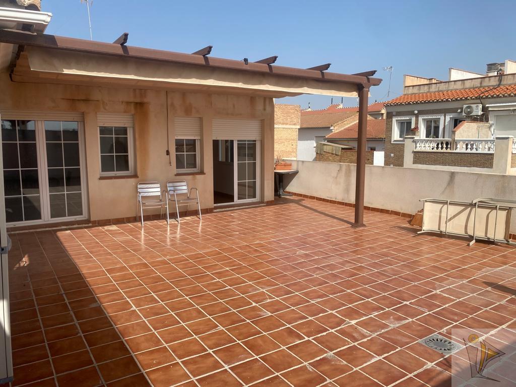 For sale of penthouse in Las Gabias