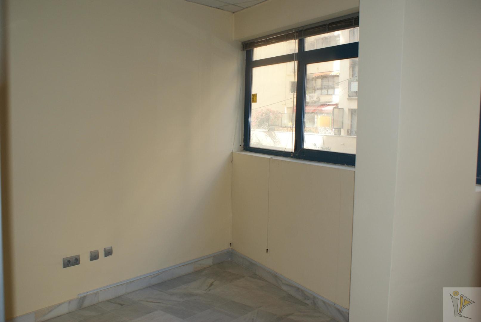 For sale of office in Marbella