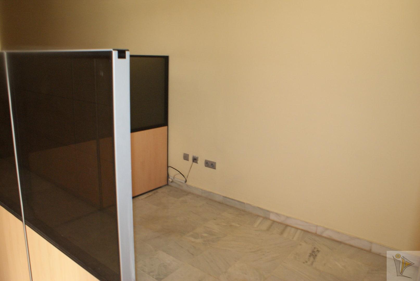 For sale of office in Marbella