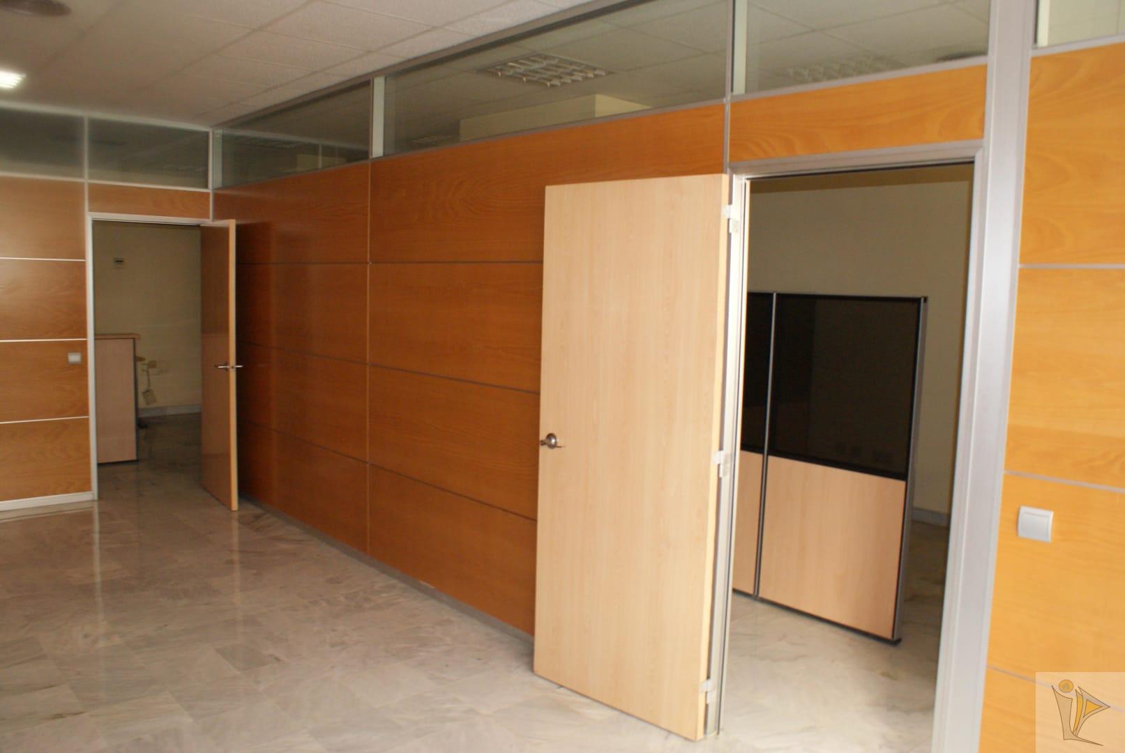 For sale of office in Marbella