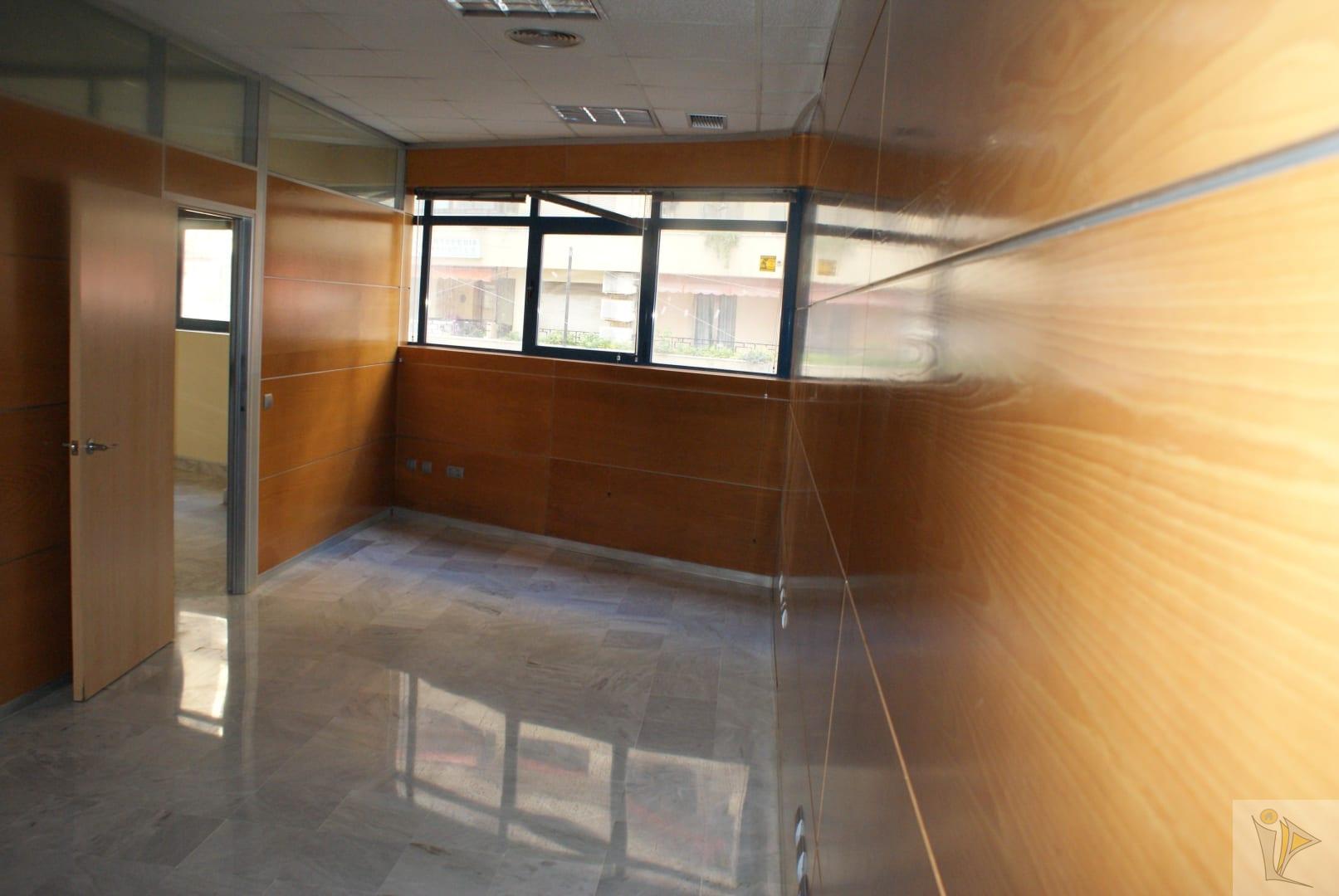 For sale of office in Marbella