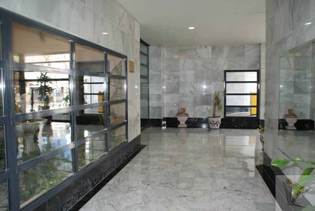 For sale of office in Marbella